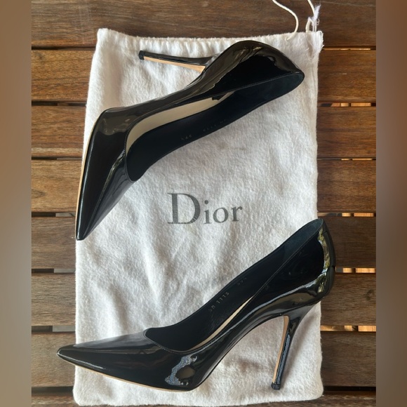 Christian Dior black patent leather pumps.